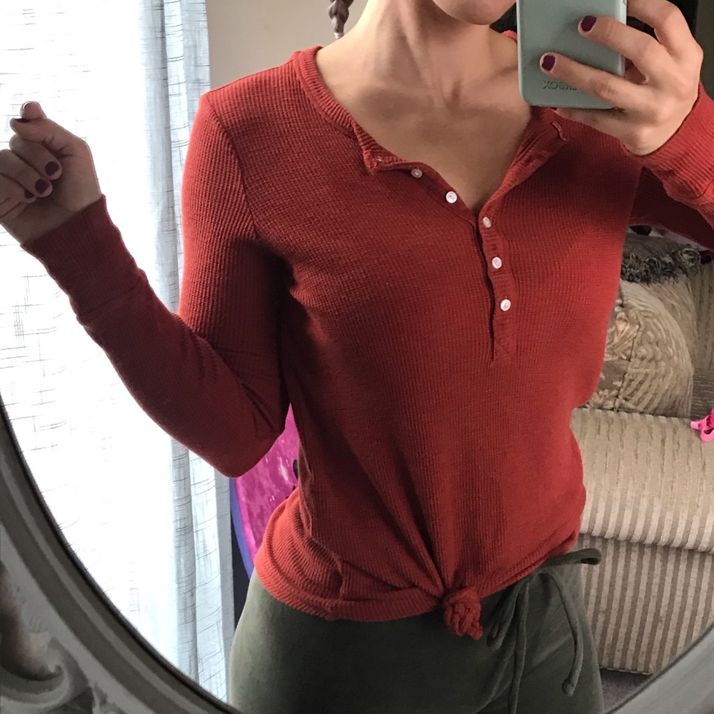 AE long sleeve ribbed Henley